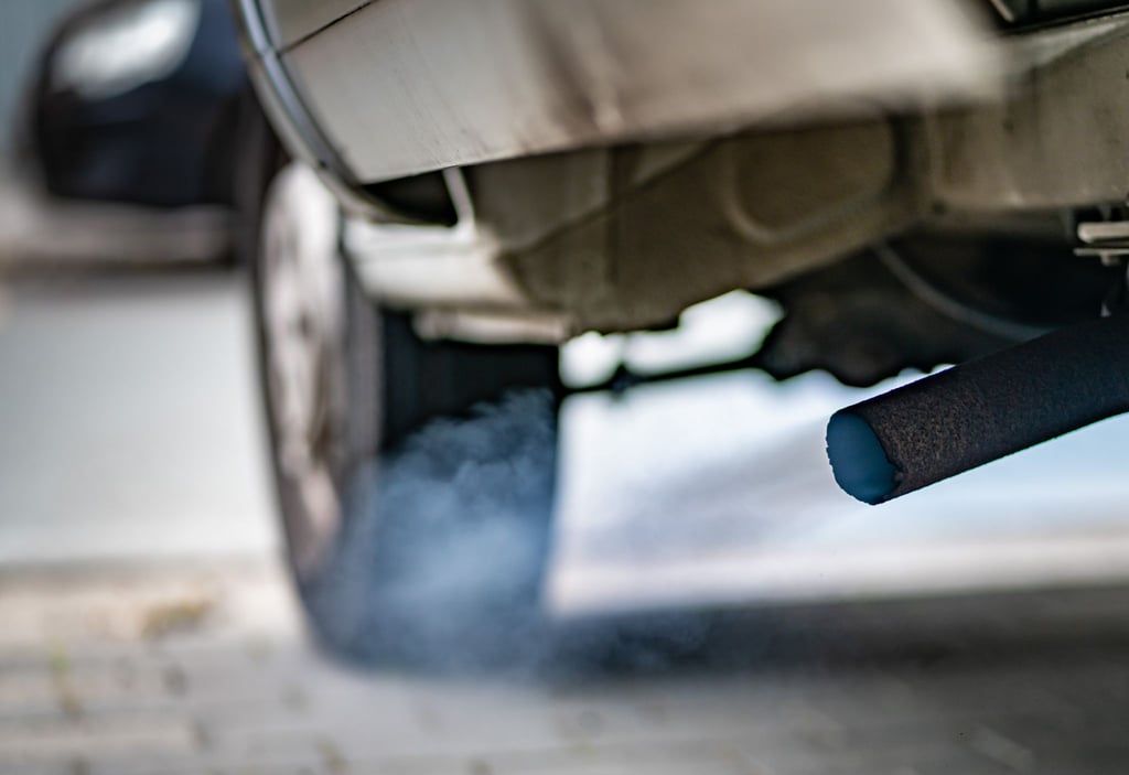 Die Bundesregierung hat sich während der Verhandlungen auf EU-Ebene auf eine gemeinsame Position zum möglichen Aus für neue Verbrenner-Autos ab 2035 geeinigt.