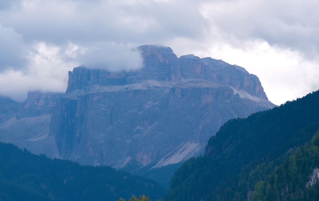 An der Marmolata, dem höchsten Berg der Dolomiten, gab es einen Gletscherabbruch.