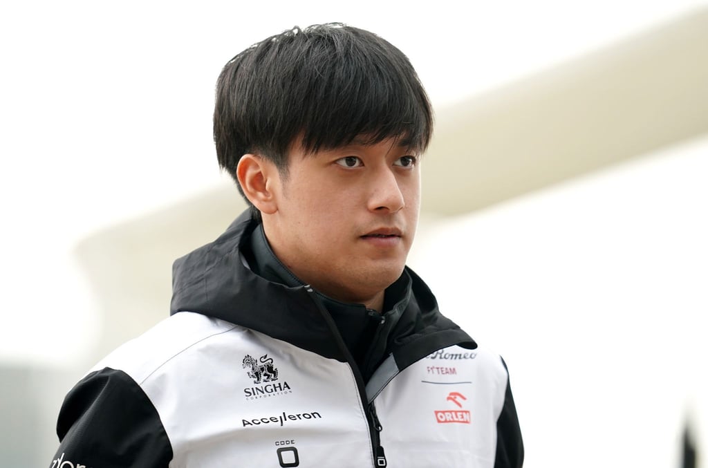 Hat den schweren Unfall in Silverstone wohl ohne schwere Verletzungen überstanden: Guanyu Zhou vom Team Alfa Romeo.
