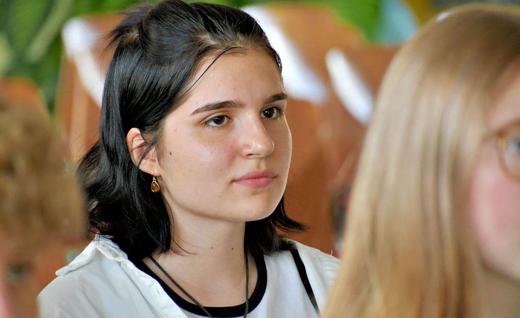 Vor drei Jahren konnte Anastasiya Lahunouskaya kein Deutsch. Jetzt hat sie den drittbesten erweiterten Realschulabschluss an iher Schule geschafft und macht nun ihr Abi.