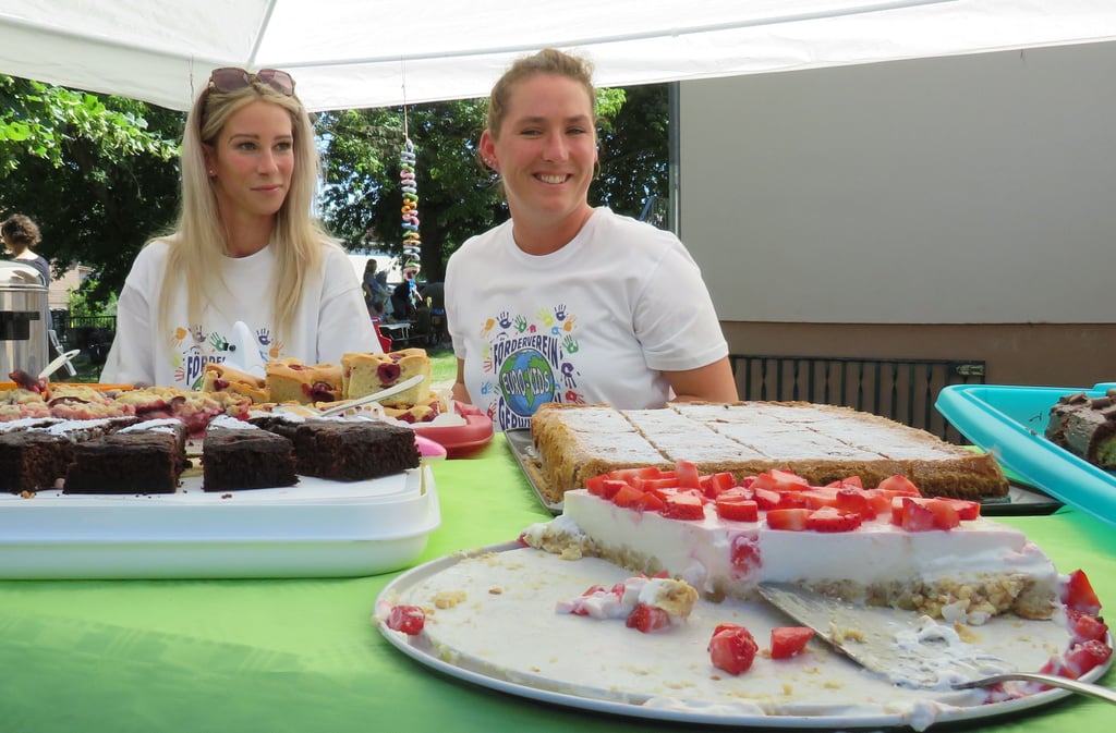 Kuchenbasar des Kita-Fördervereins.