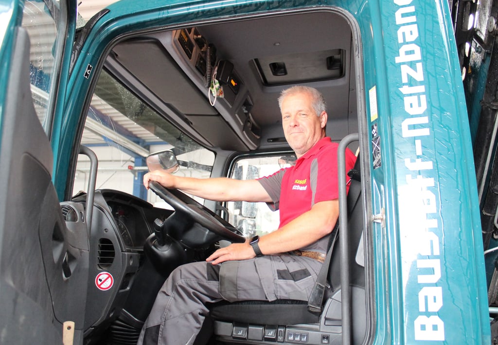Jörg Tannhäuser arbeitet bei der Firma Baustoff Netzband. Lkw-Fahrer sind nicht nur im Jerichower Land gefragter denn je.