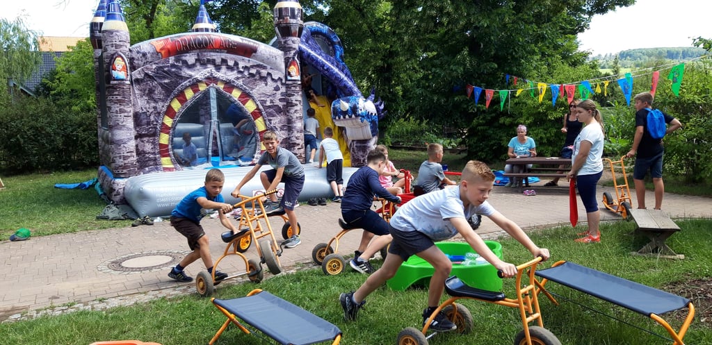 Die vielfältigen Angebote zum Kinderfest in Rottleberode kamen bei den Mädchen und Jungen bestens an. Besonders gefragt waren die neuen "Fahrzeuge".