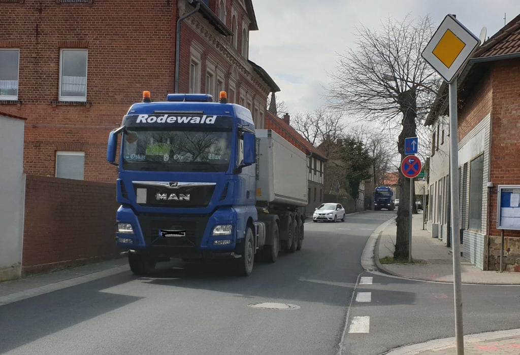 Grasleben und Weferlingen stöhnen seit Jahrzehnten unter enormer Verkehrsbelastung.