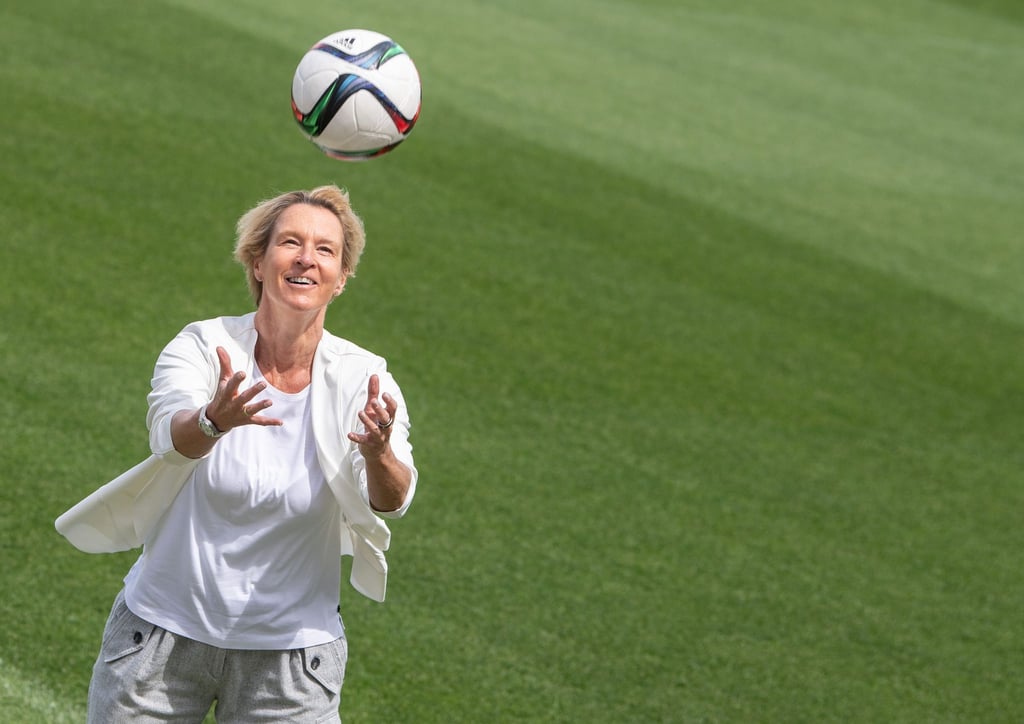 Sie macht ihr Team für die EM in England bereit: Fußball-Bundestrainerin Martina Voss-Tecklenburg.