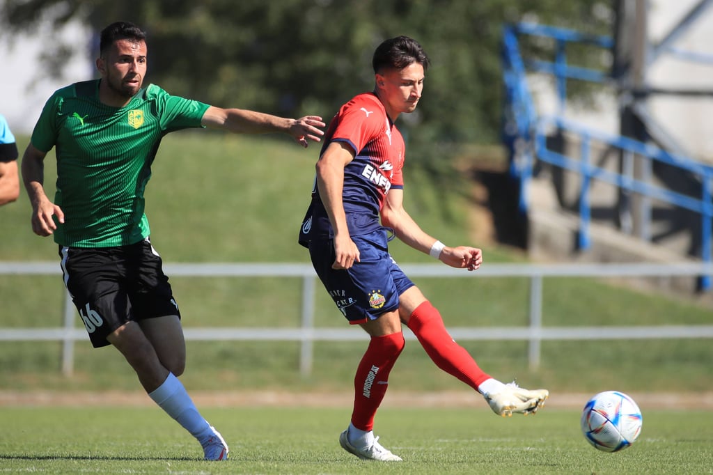 Nicolas Kühn am Ball für Rapid Wien.