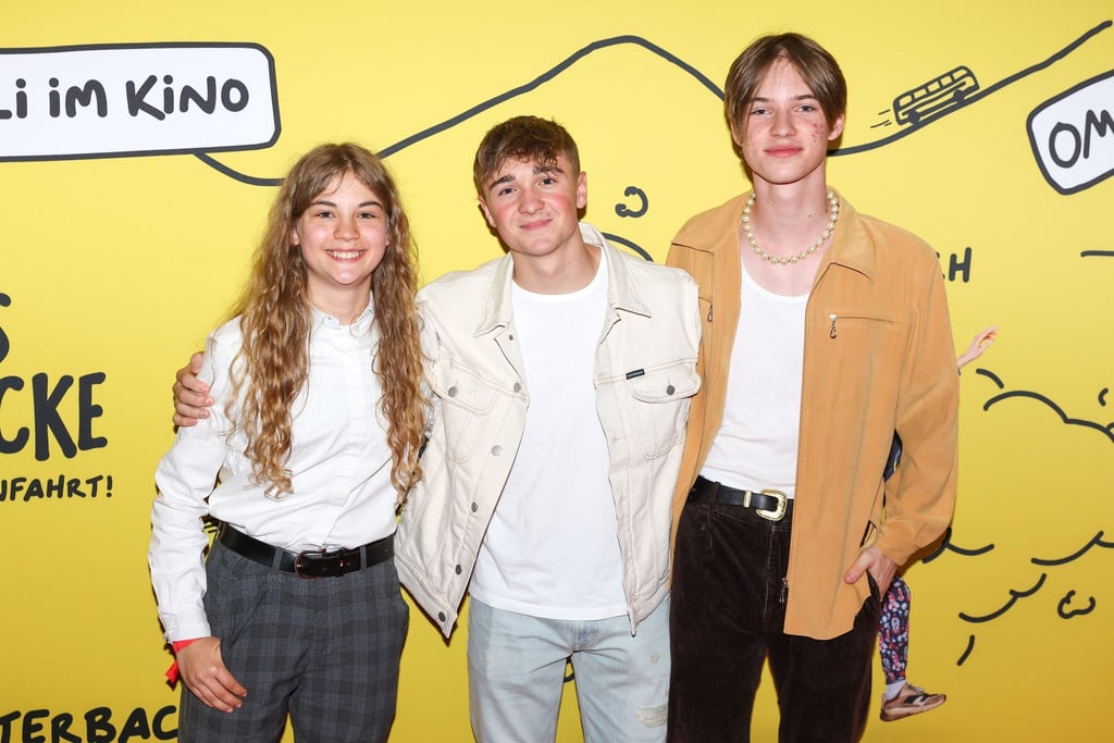 Leni Deschner (l-r), Luis Vorbach und Egon Werler bei der Premiere des Films "Alfons Zitterbacke - endlich Klassenfahrt!“ in Berlin.