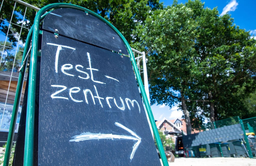Das RKI registriert 102 Todesfälle.