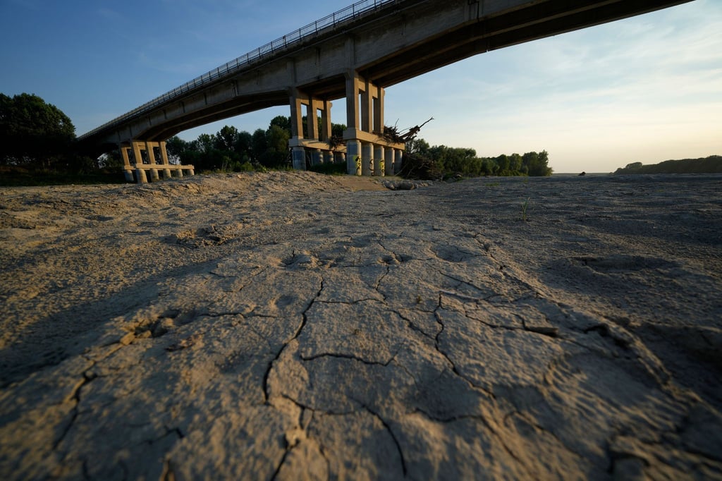 Ein ausgetrocknetes Flussbett in Boretto (Emilia-Romagna).