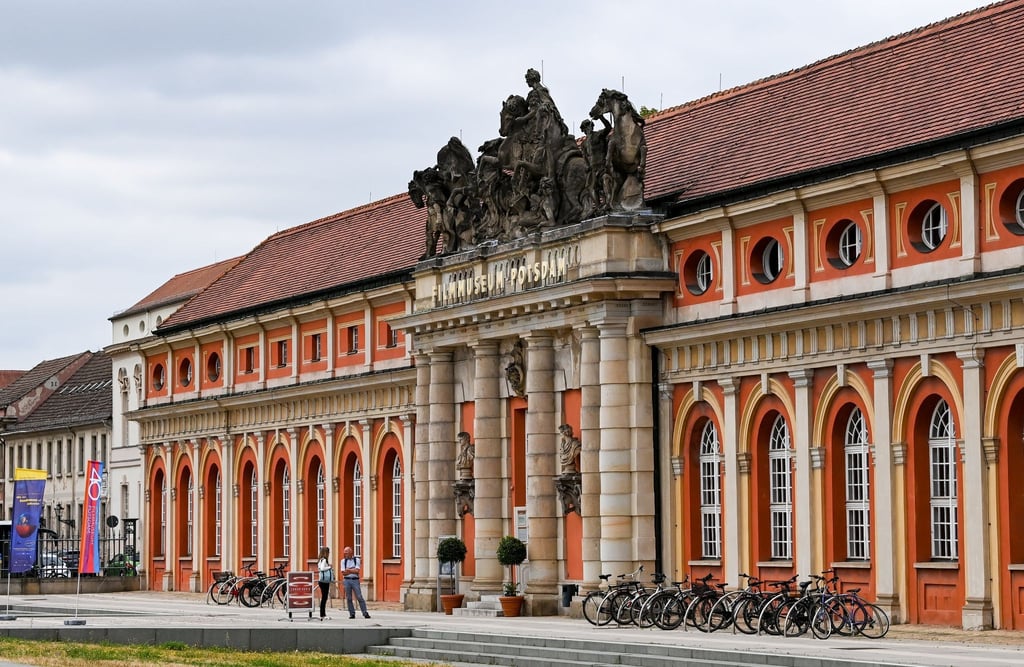 Die Fassade vom Filmmuseum Potsdam.