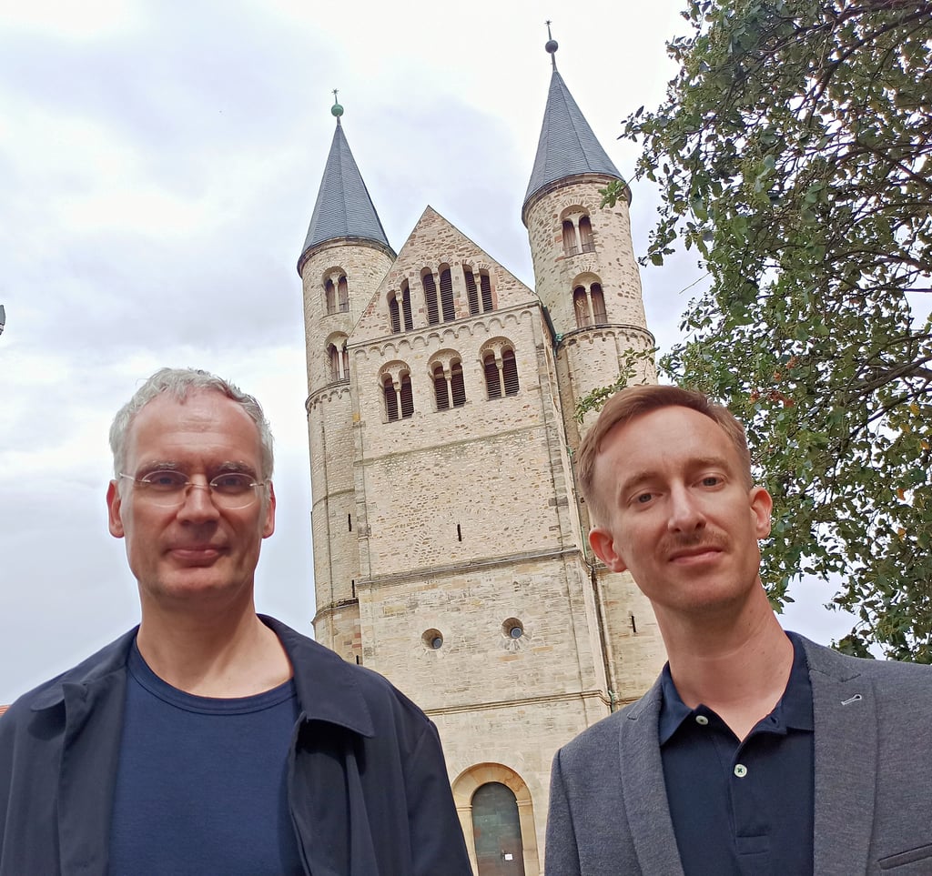 Reiko Füting (links) und Thomas Schmidt-Ehrenberg gestalten die Wiedereröffnung der Kirche im Kloster mit.