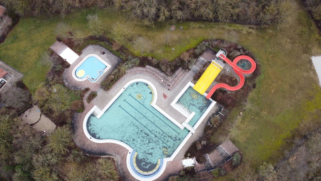 Luftbild vom Schraplauer Erlebnis-Freibad