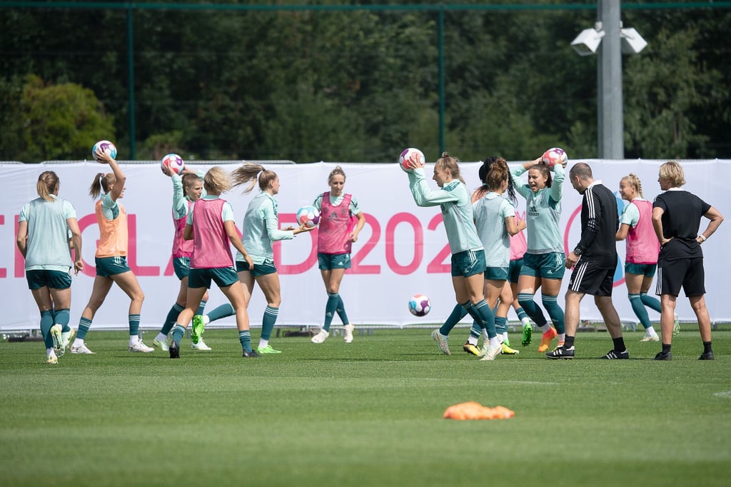 Eine Mehrheit ist bei den Nationalspielerinen für die gleichen Erfolgsprämien wie bei ihren männlichen Kollegen.