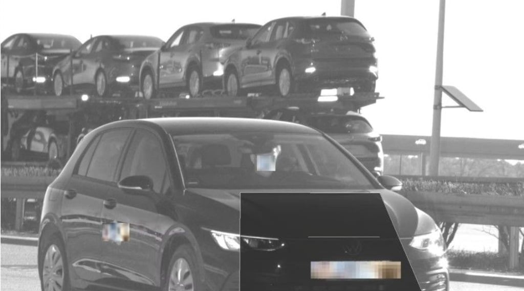 Wie sich Betroffene gegen den Mobilen Blitzer bei Magdeburg auf der A2 in Richtung Hannover wehren können, berichten die Anwälte Daniel Nowack aus Strausberg und Andreas Junge aus Berlin. Mehr als 180.000 Temposünder soll es bereits getroffen haben.