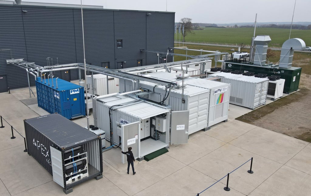 Das neue 2MW-Wasserstoffkraftwerk der APEX Group in Laage.