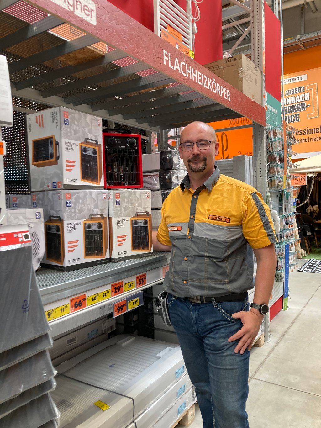 Chris Haikal leitet den Hornbach-Baumarkt in Halle.