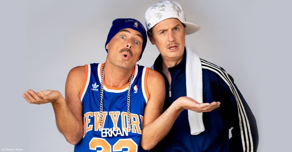 Erkan und Stefan treten am Adolf- Mittag-See in Magdeburg auf.