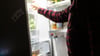 Gegen das furchtbare „Hangry“-Gefühl hilft vor allem eins: der Griff in den Kühlschrank.