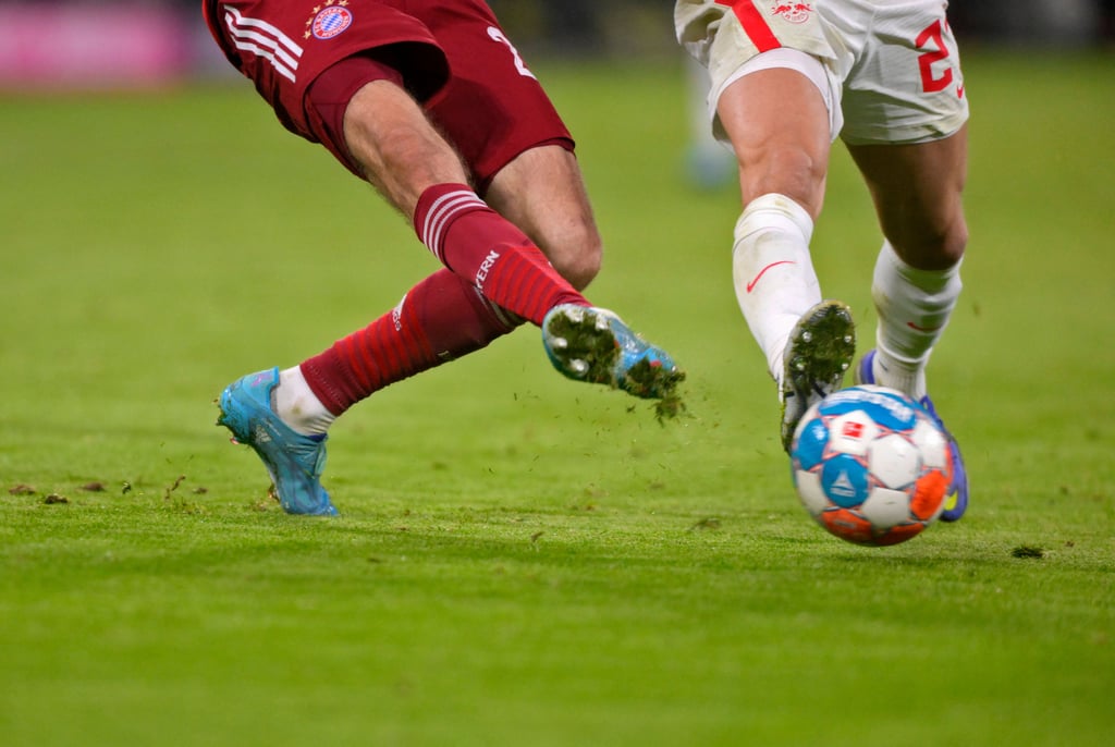 Szene aus dem Spiel RB Leipzig gegen Bayern München.
