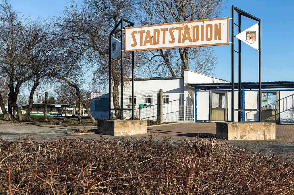 Der Name wird wohl weiter Programm bleiben und das Stadion in der Hand der Stadt.