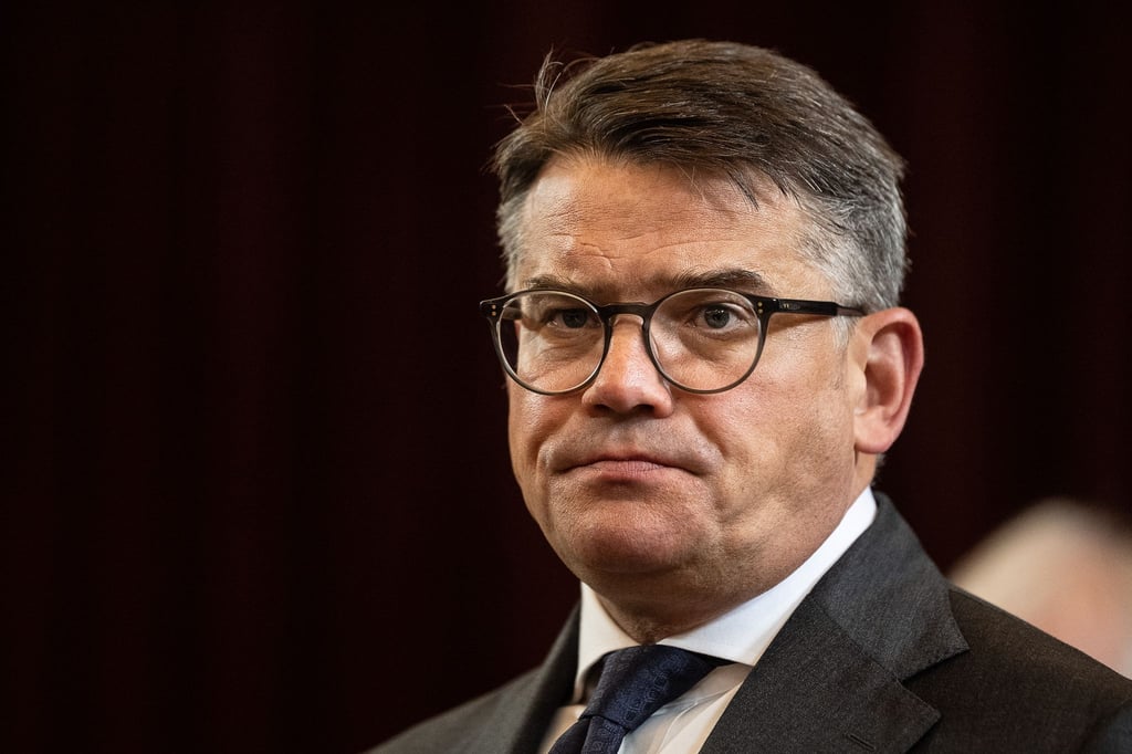 Für Boris Rhein (CDU), Ministerpräsident von Hessen, ist klar, dass auch die Kunstfreiheit ihre Grenzen habe.