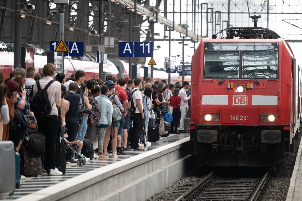 Die Pünktlichkeit der Deutschen Bahn lässt weiter nach.