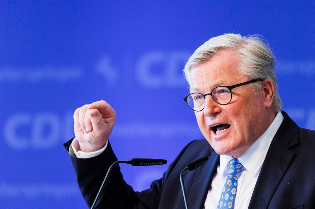 Niedersachsens Wirtschaftsminister Bernd Althusmann spricht in Bad Nenndorf.