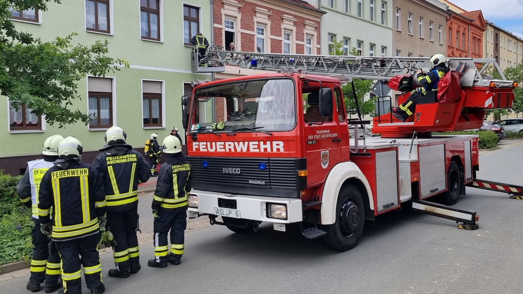 Ein Rauchmelder hat in der Bahnhofstraße für einen Feuerwehreinsatz gesorgt.