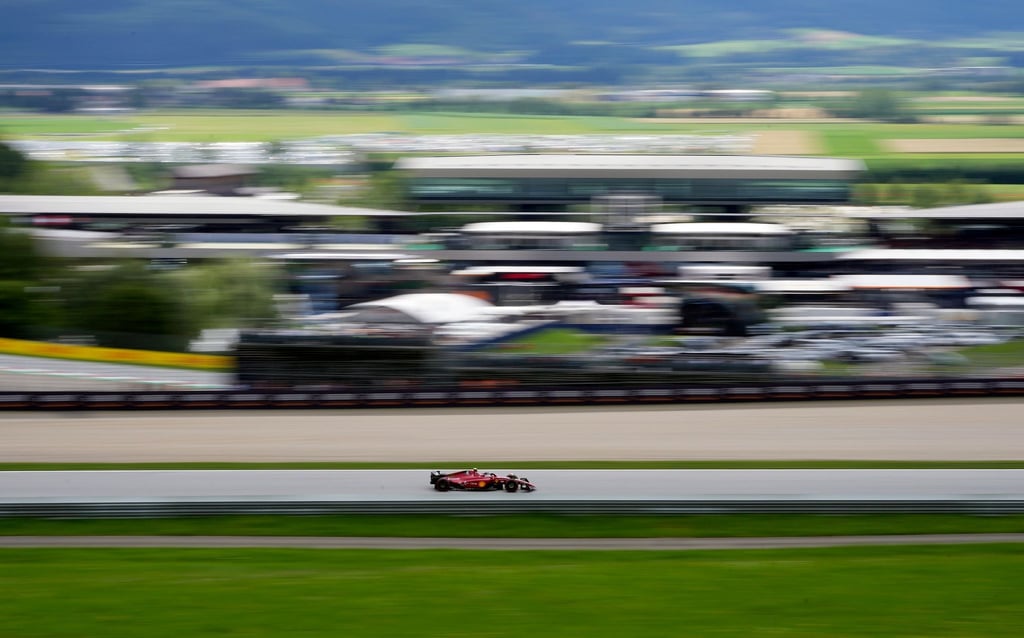 Ferrari-Pilot Carlos Sainz hat im Freien Training vor dem Sprintrennen die schnellste Runde hingelegt.