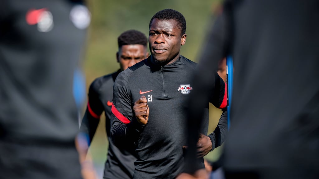 Brian Brobbey beim Training am Cottaweg.
