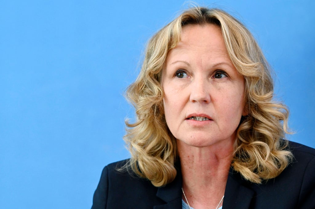 Der russische Angriffskrieg gegen die Ukraine habe die Grünen gezwungen, Prioritäten zu verschieben, sagt die aus Sachsen-Anhalt stammende Bundesministerin Steffi Lemke.