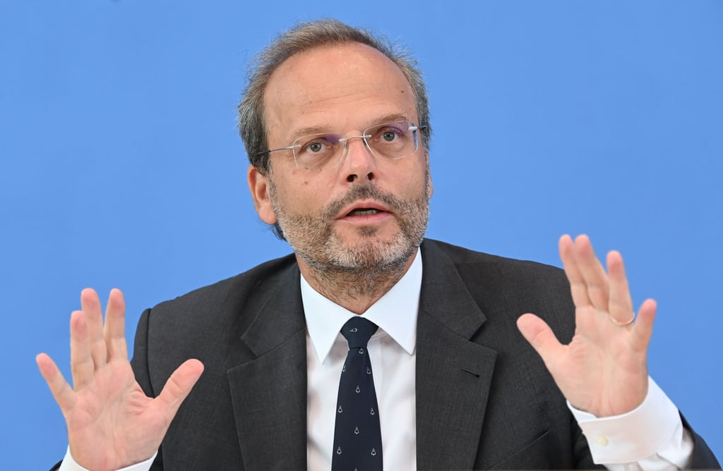 Der Antisemitismus-Beauftragte Felix Klein kritisiert die documenta-Leitung scharf.