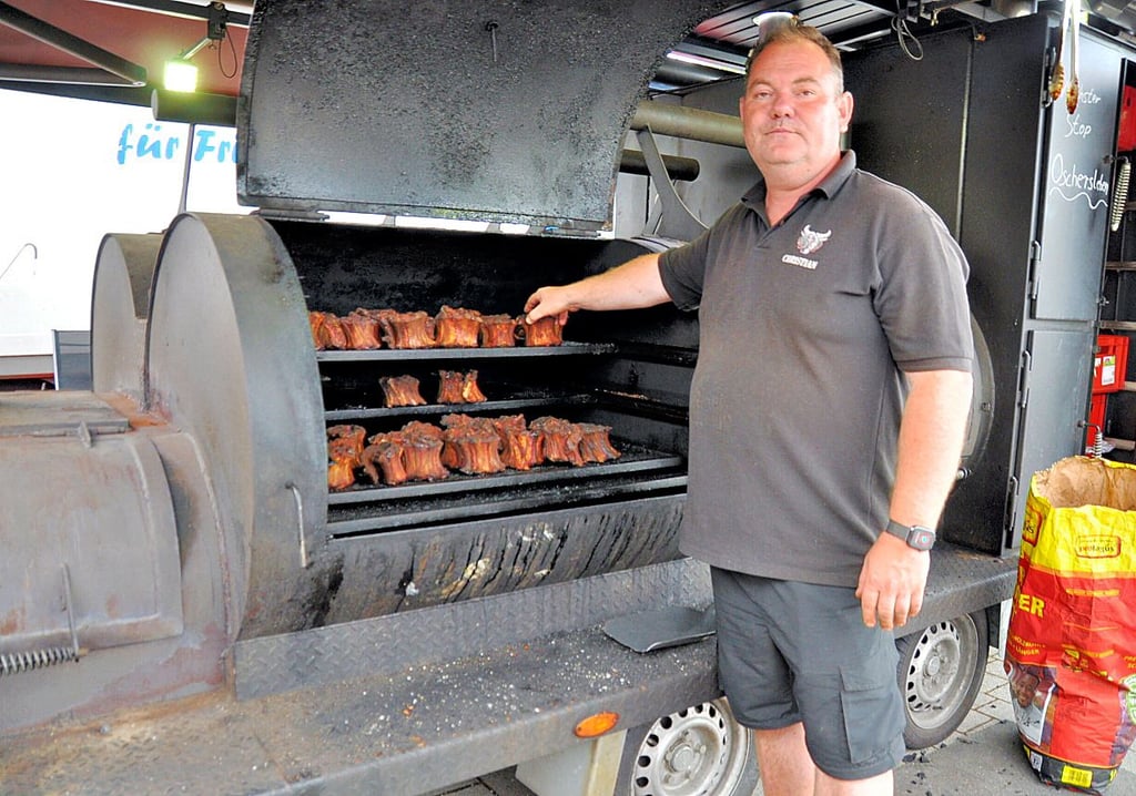 Der Herr des Riesensmokers ist Christian Büscher.