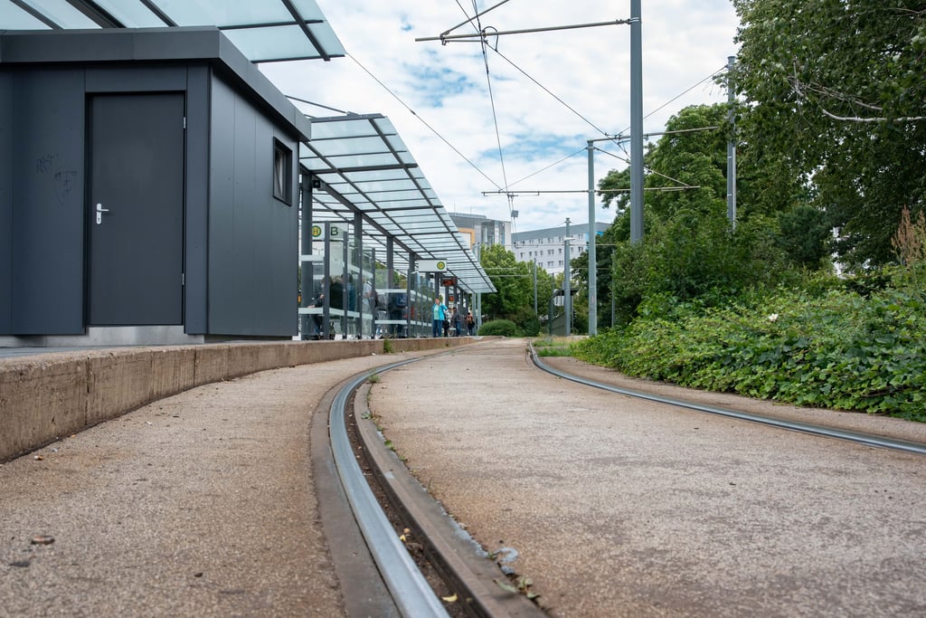 Der Dessauer Busbahnhof wird am Mittwoch wieder leer bleiben.