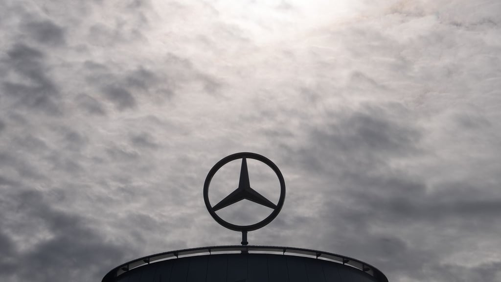Im Mercedes-Parkhaus im Stuttgarter Stadtteil Bad Canstatt wurde eine tote Frau entdeckt.