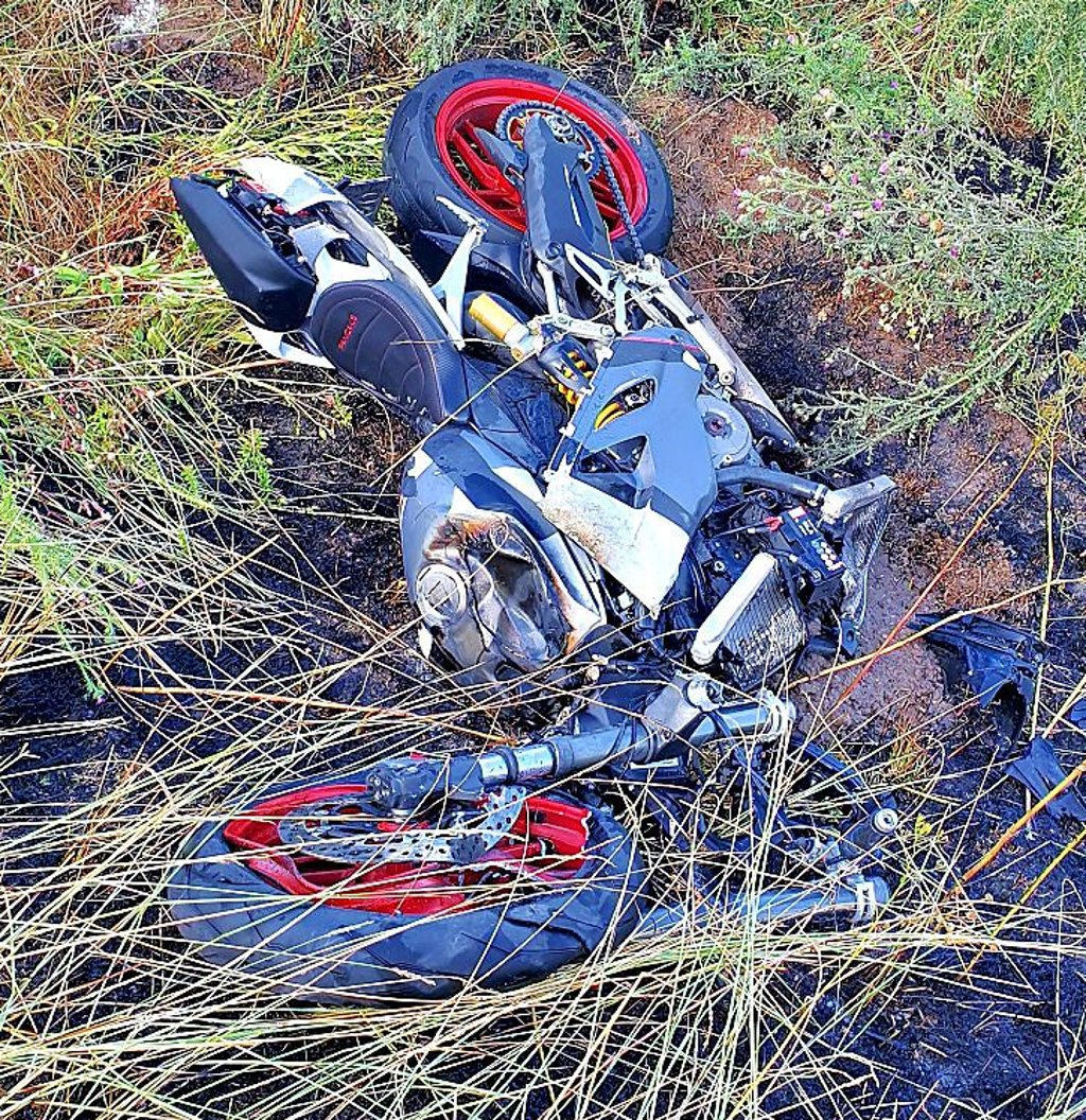Nach dem Zusammenstoß mit dem Pkw hatte das Motorrad Feuer gefangen.