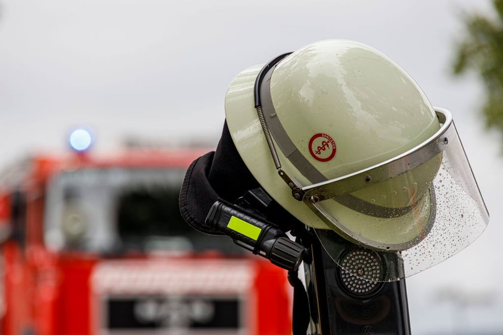 Symbolfoto - Mitglieder der Freiwilligen Feuerwehr in Winkel wurden anlässlich des 140. Jubiläums der Wehr geehrt.