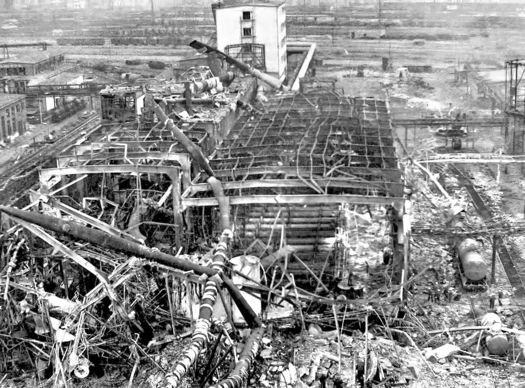 Nach der Explosion im Elektrochemischen Kombinat Bitterfeld