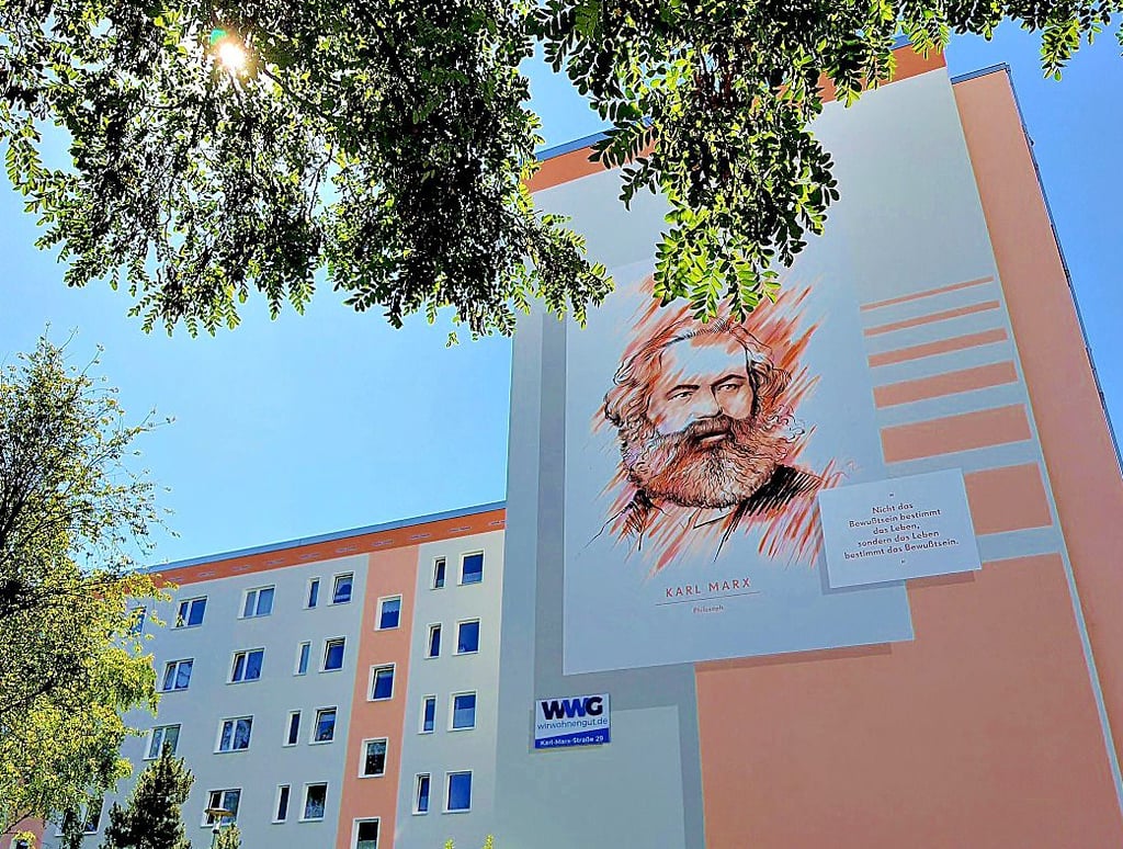 Karl Marx ziert seit kurzem die Stirnseite eines Wohnblocks im Wernigeröder Wohngebiet Burgbreite.