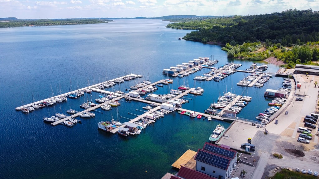 Die Marina Mücheln und der Geiseltalsee aus der Vogelperspektive