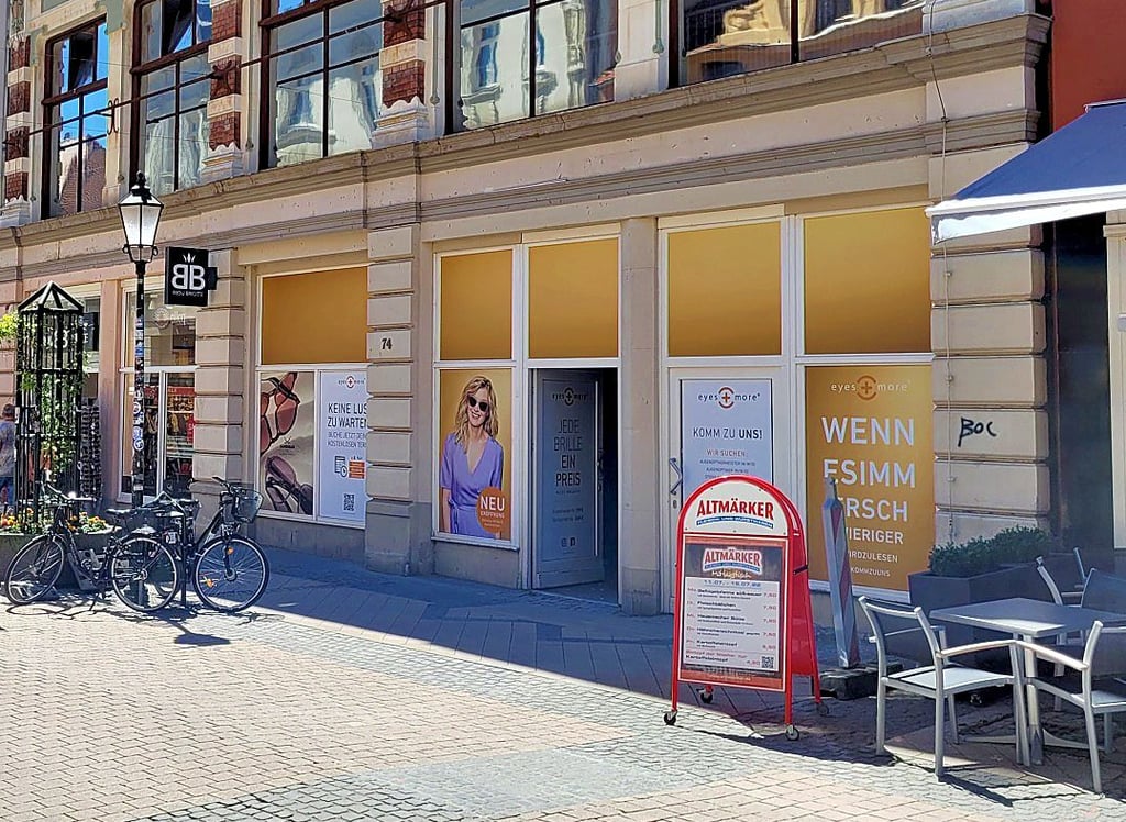 In der Breiten Straße in Stendal eröffnet neben dem „Altmärker“ ein neuer Optiker.