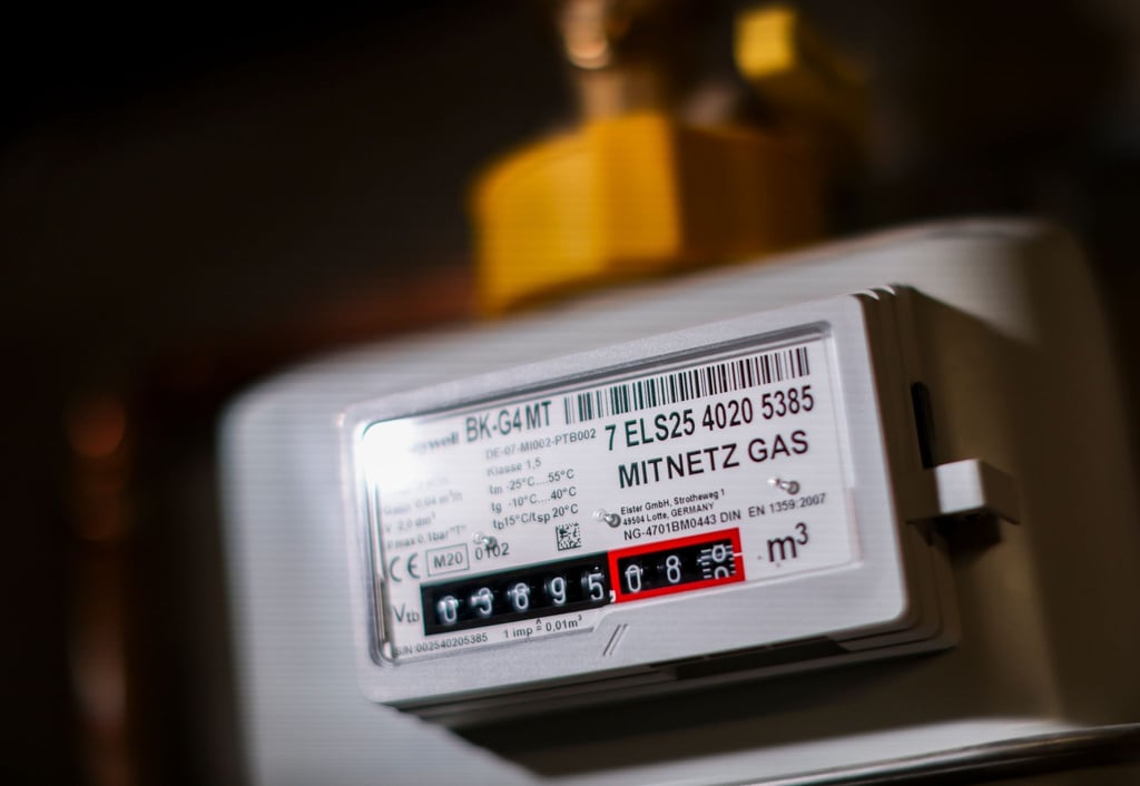 Laut Bundesnetzagentur könnten die monatlichen Abschlagszahlungen für Gas im kommenden Jahr drei mal so hoch ausfallen.