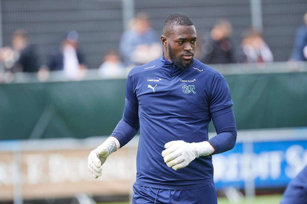 Yvon Mvogo schließt sich dem FC Lorient an.