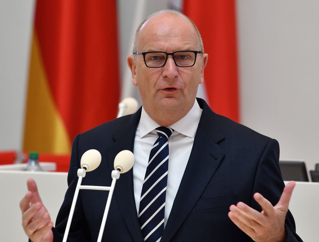 Dietmar Woidke (SPD), Ministerpräsident des Landes Brandenburg, spricht.