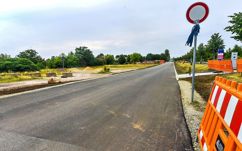 Sichliche Fortschritte machen die Bauarbeiten für die Hafenzufahrt.