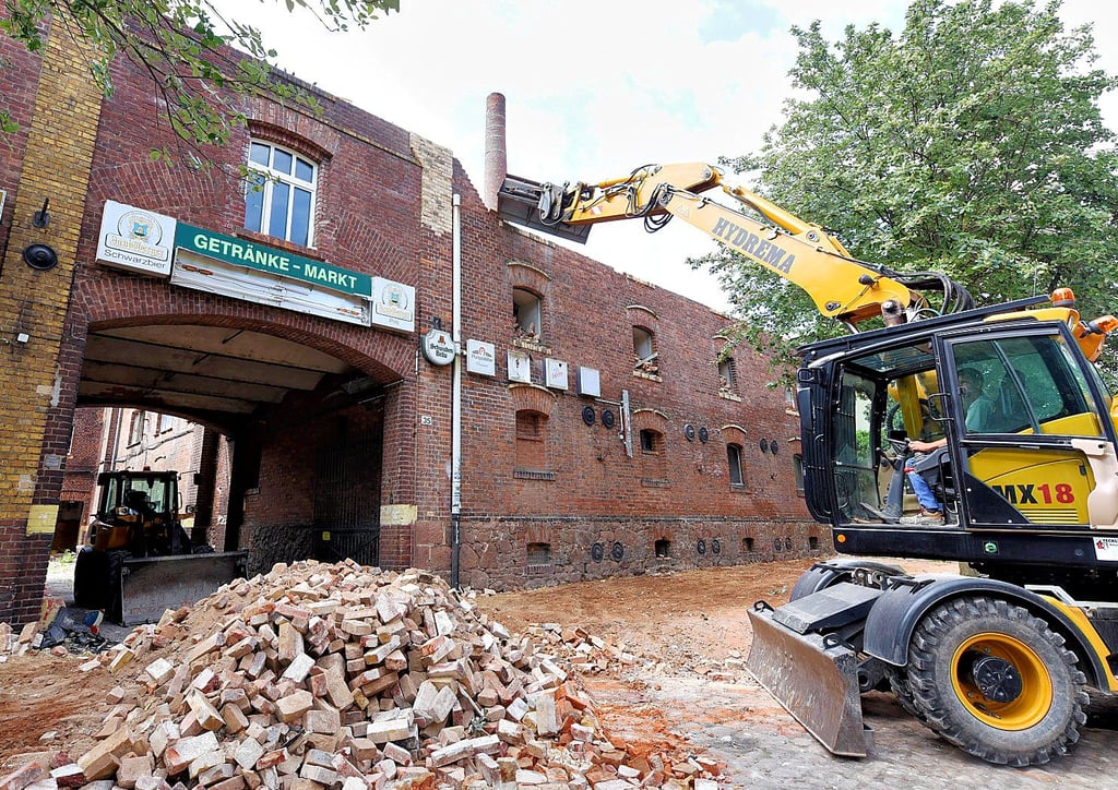 Abrissarbeiten an der Malzfabrik in Köthen