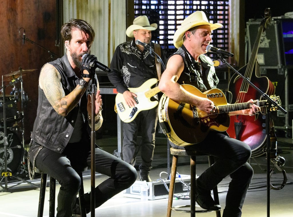 Alec "Boss Burns" Völkel (l) und Sascha "Hoss Power" Vollmer (r) von der Band The BossHoss.