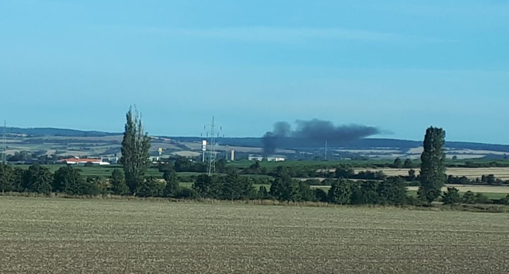 Diese Rauchsäule war am Sonntagmorgen in Sangerhausen weithin sichtbar.
