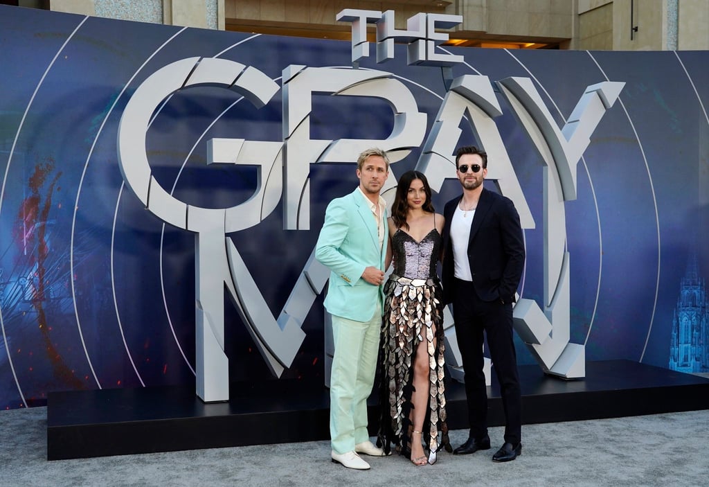 Ryan Gosling (l-r), Ana de Armas und Chris Evans, Darsteller des Netflix-Films "The Gray Man".