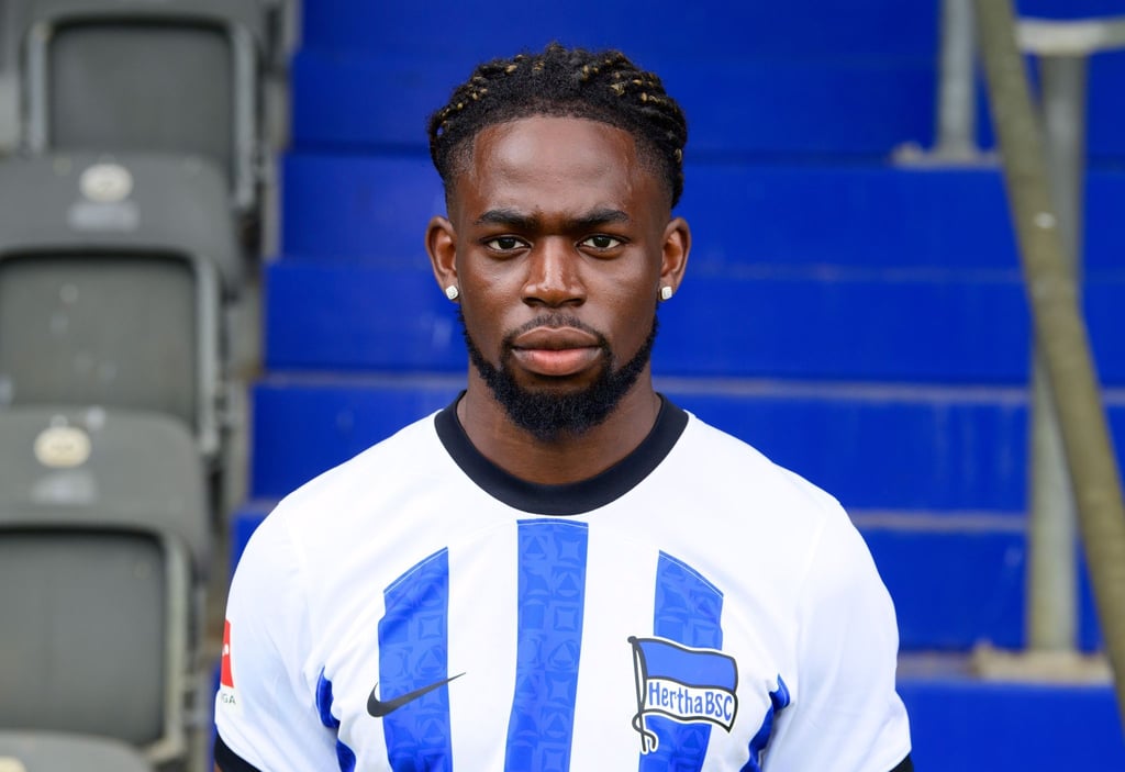 Herthas Jordan Torunarigha während eines Fototermins.